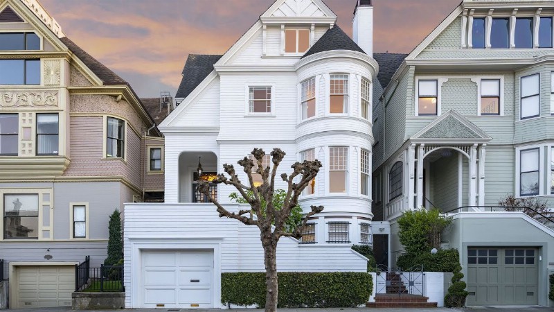 $15500000! Impressive Home In San Francisco Offers The Very Best Of Modern Indoor Outdoor Living