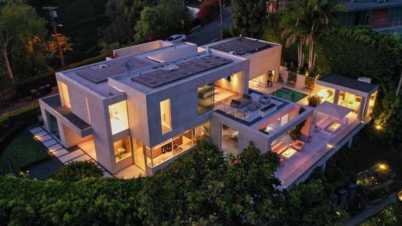 image 0 $15950000! World Class Luxury Home In Beverly Hills Perfect For Lavish Living And Entertaining