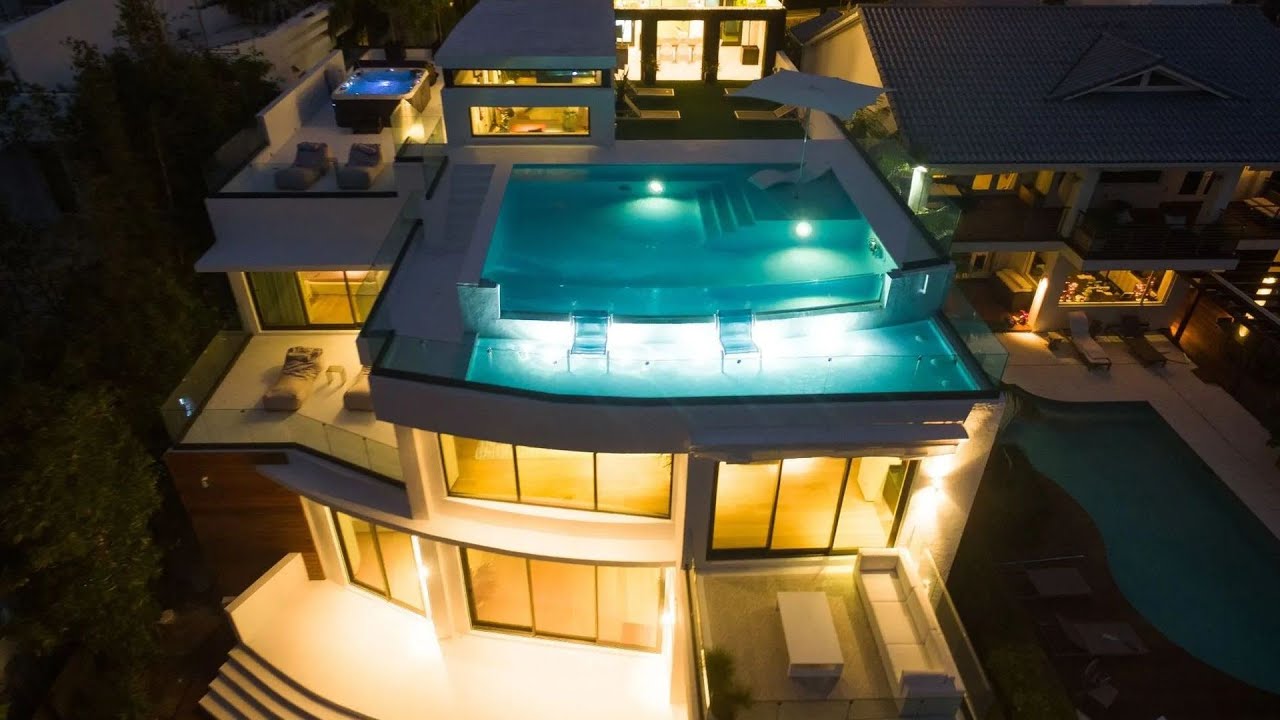 $21,495,000 The most spectacular modern Bayfront Villa in Venetian Islands, Miami