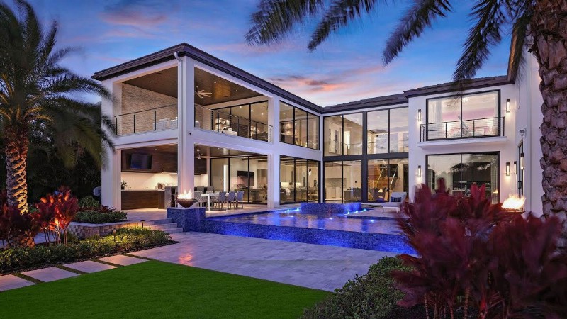 $25000000! World Class Estate In Jupiter Florida With Breathtaking Timeless Design At Every Turn