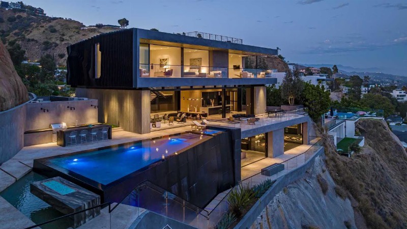 $29950000! Brand New Mansion In Los Angeles With Panoramic Breathtaking Views And Of The City