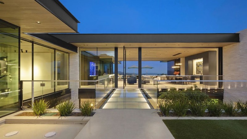 $35 Million! Brand New Striking Paul Mcclean Mansion With Amazing Views Of Los Angeles Cityscapes