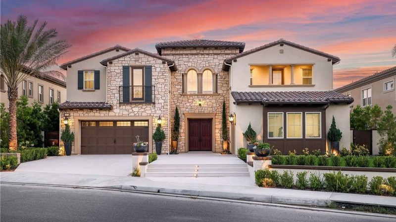 $4450000! Gorgeous Home In Yorba Linda Offers An Open Floorplan Perfect To Suit A Variety Of Needs