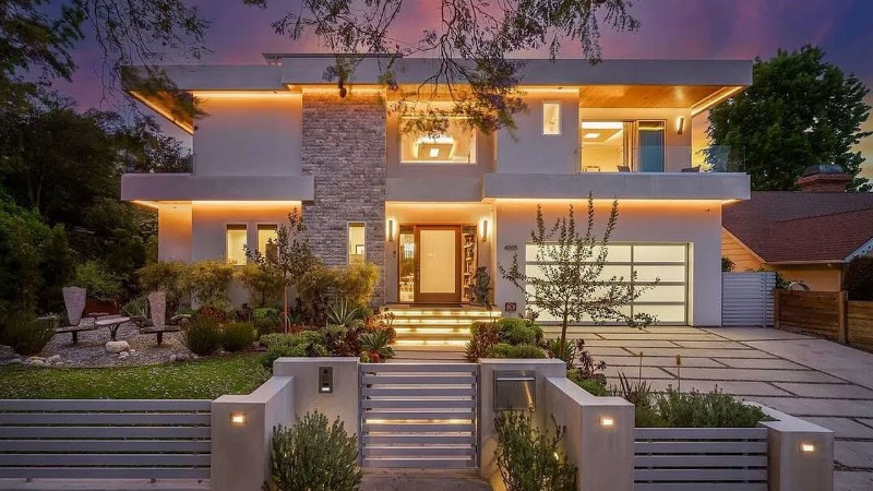 $4750000 Dixie Canyon House In Sherman Oaks California : 5 Beds + 6 Baths + 6000 Sf Living