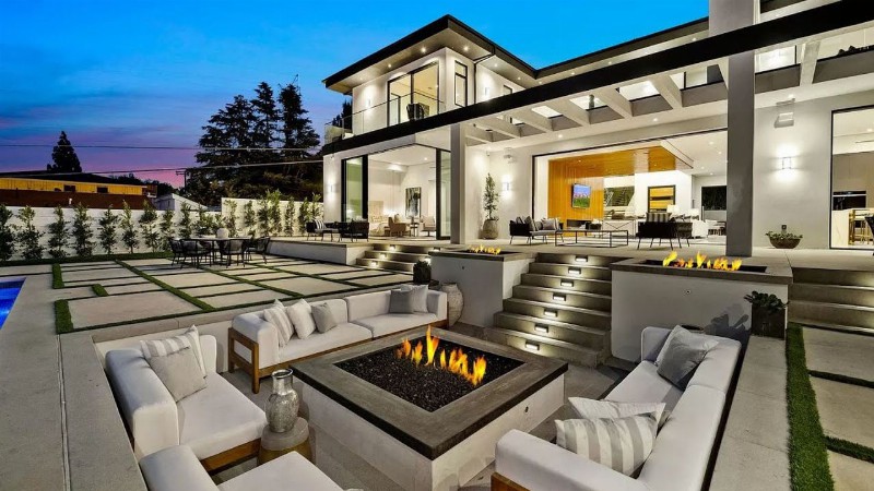 $6299000! A Sleek Modern Home With Unmatched Design And Quality Of Construction In Tarzana Ca