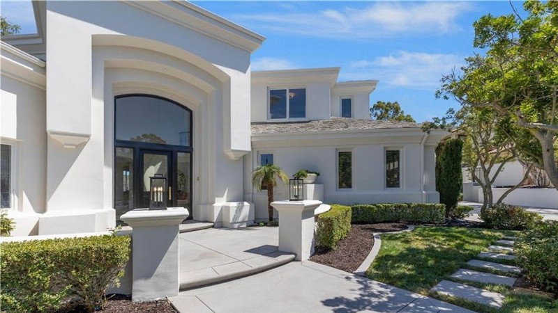 $7488000! Spectacular Home With Breathtaking Views Of The Canyon And Ocean In Newport Beach Ca