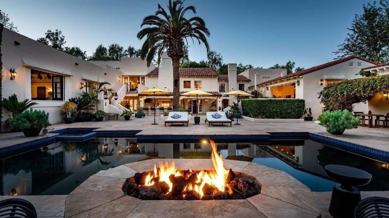 $7795000! A Truly Exceptional Home Features Organic Materials In Rancho Santa Fe Comes To Market