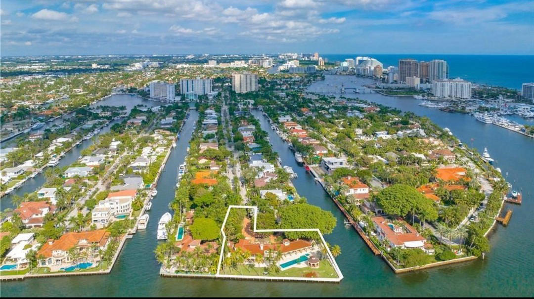 image  1 A Las Olas paradise with 400' of waterfront