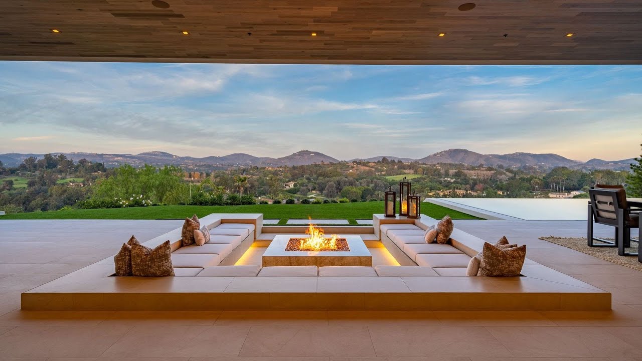 A Modern Home In Rancho Santa Fe With Dramatic Great Room Ideally Conceived For Entertaining