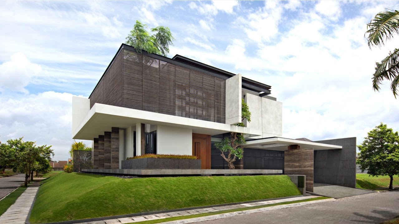 image 0 A Modern Indonesian House That Is Perfect For A Rainy Day