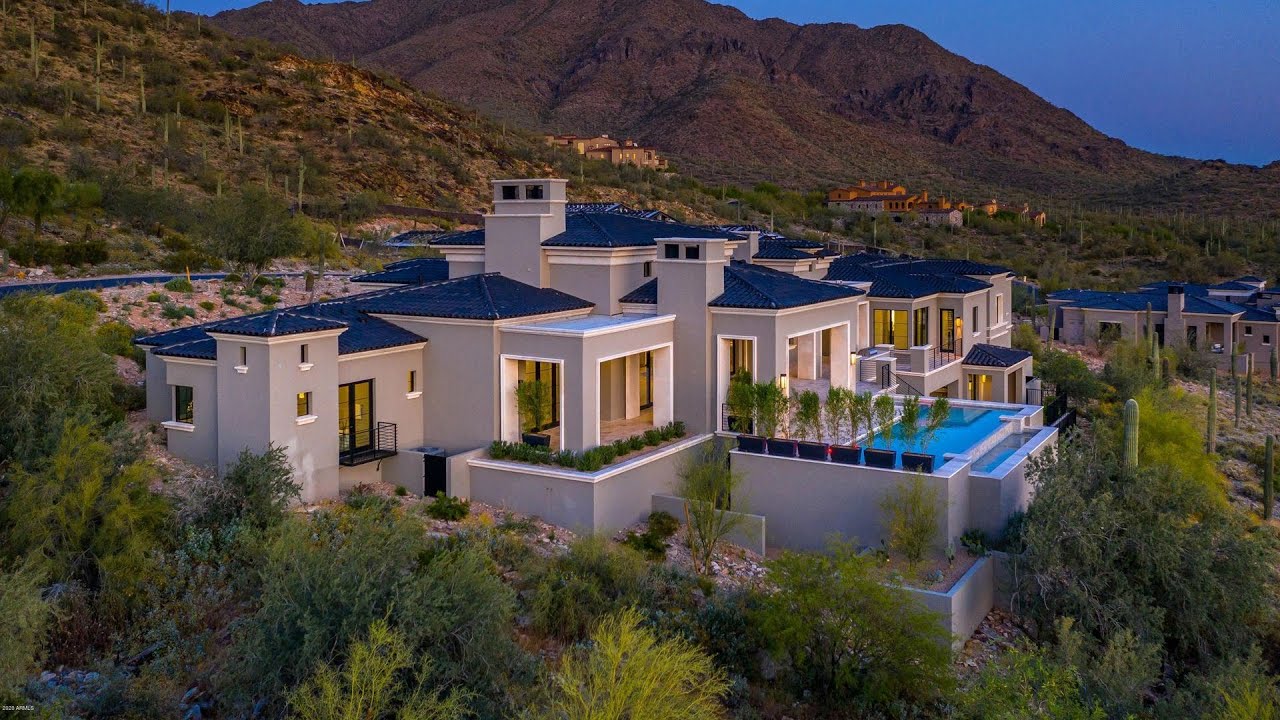 image 0 An Exquisite Scottsdale Home Showcases Breathtaking City And Mountain Views