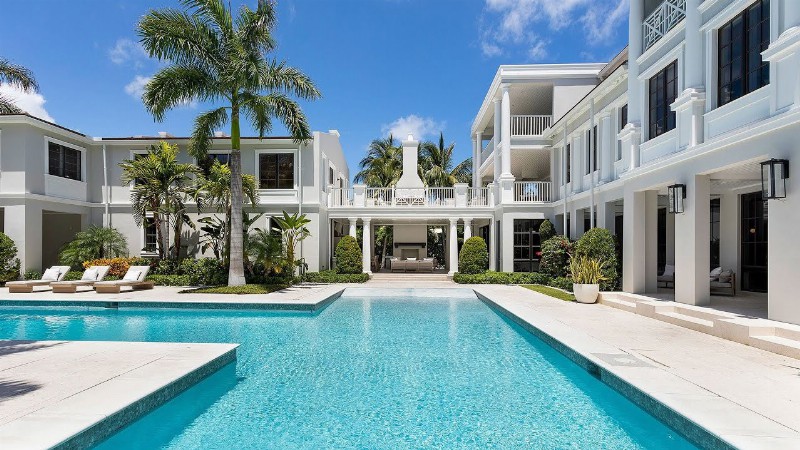 image 0 Asking $19950000! An Incredible Coastal Estate In Delray Beach With Wonderful Outdoor Areas