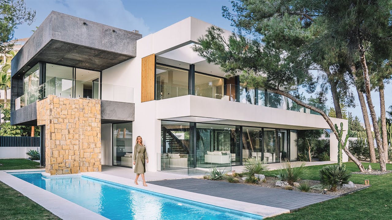 image 0 Brand New €2.825.000 Ultra Modern House In Marbella Golden Mile : Drumelia Real Estate
