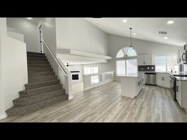 image 0 Casita With A Loft! Remodeled Home For Sale Las Vegas $625k 2156 Sqft 5bd 4ba 3cr Pool & More!