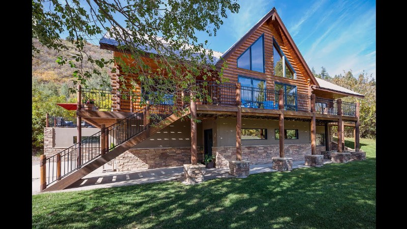 Classic Log Home In Durango Colorado : Sotheby's International Realty