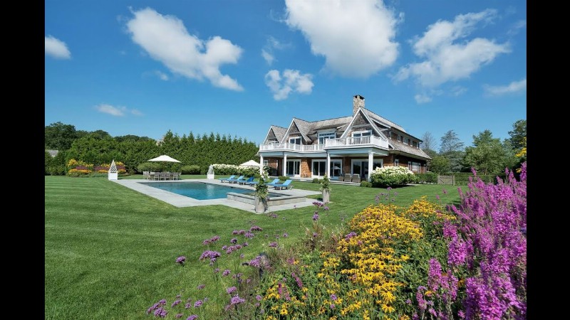 Distinguished Residence In Water Mill New York : Sotheby's International Realty