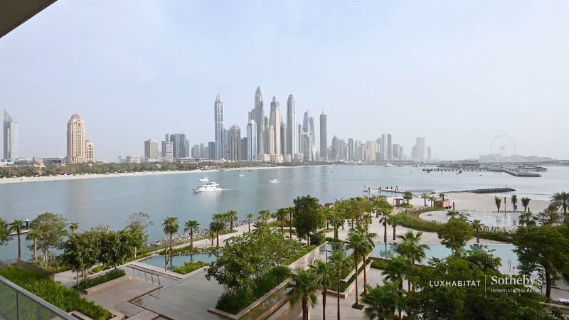 image 0 Extraordinary Penthouse With Sea View On Palm Jumeirah