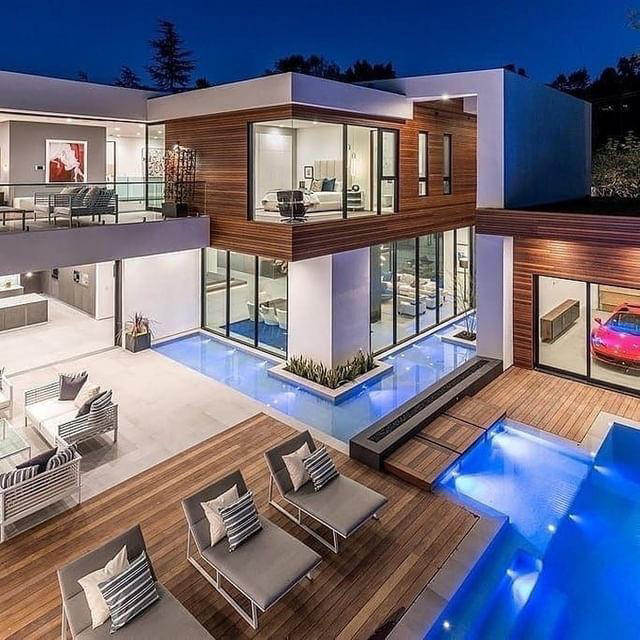 Houses by Above - Encino's finest modern estate