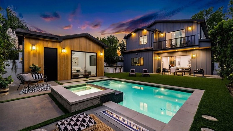 Just $3200000! Stunning Modern Farmhouse In Sherman Oaks With Elegant Details And Designer Touches