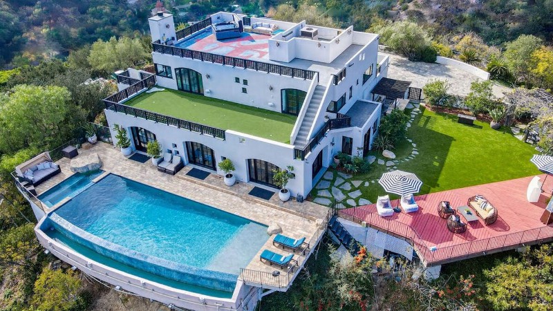 Listed $10.5 Million! The Ultimate Beverly Hills Sanctuary With A Resort-style Pool And Scenic Views