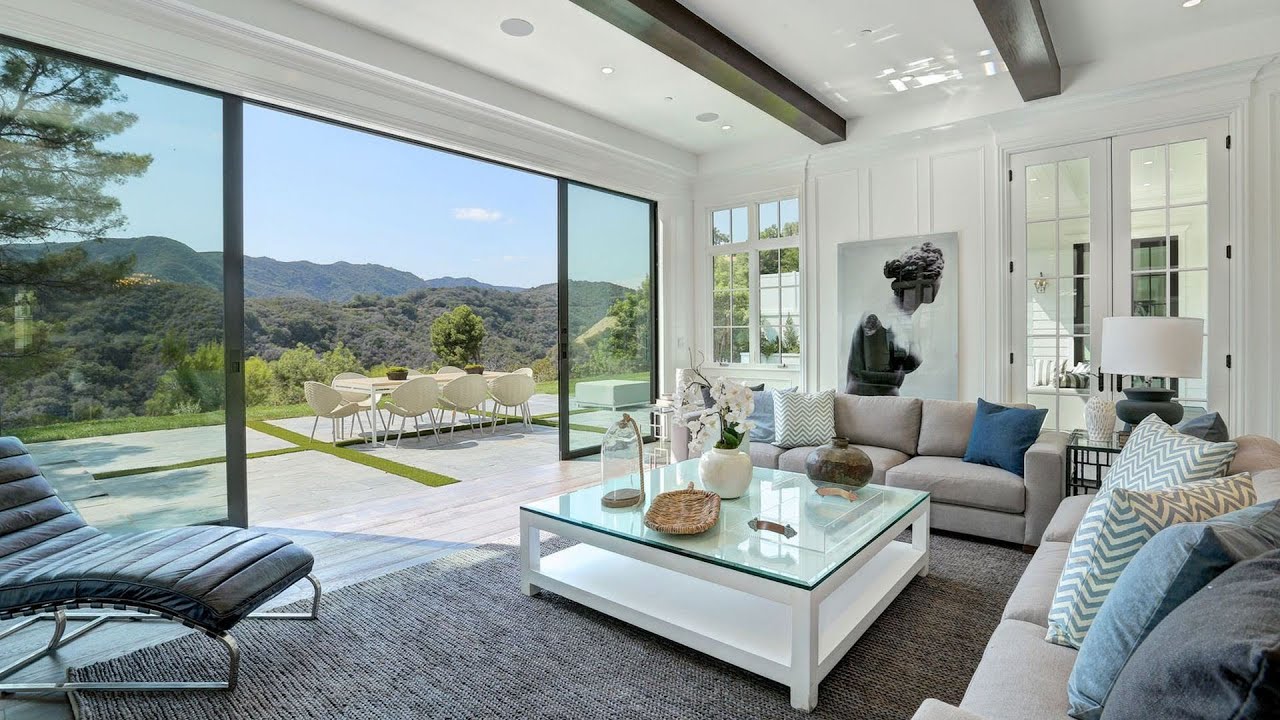 image 0 Los Angeles Home Combines Sophisticated Design & A Sense Of The Ultimate California Lifestyle