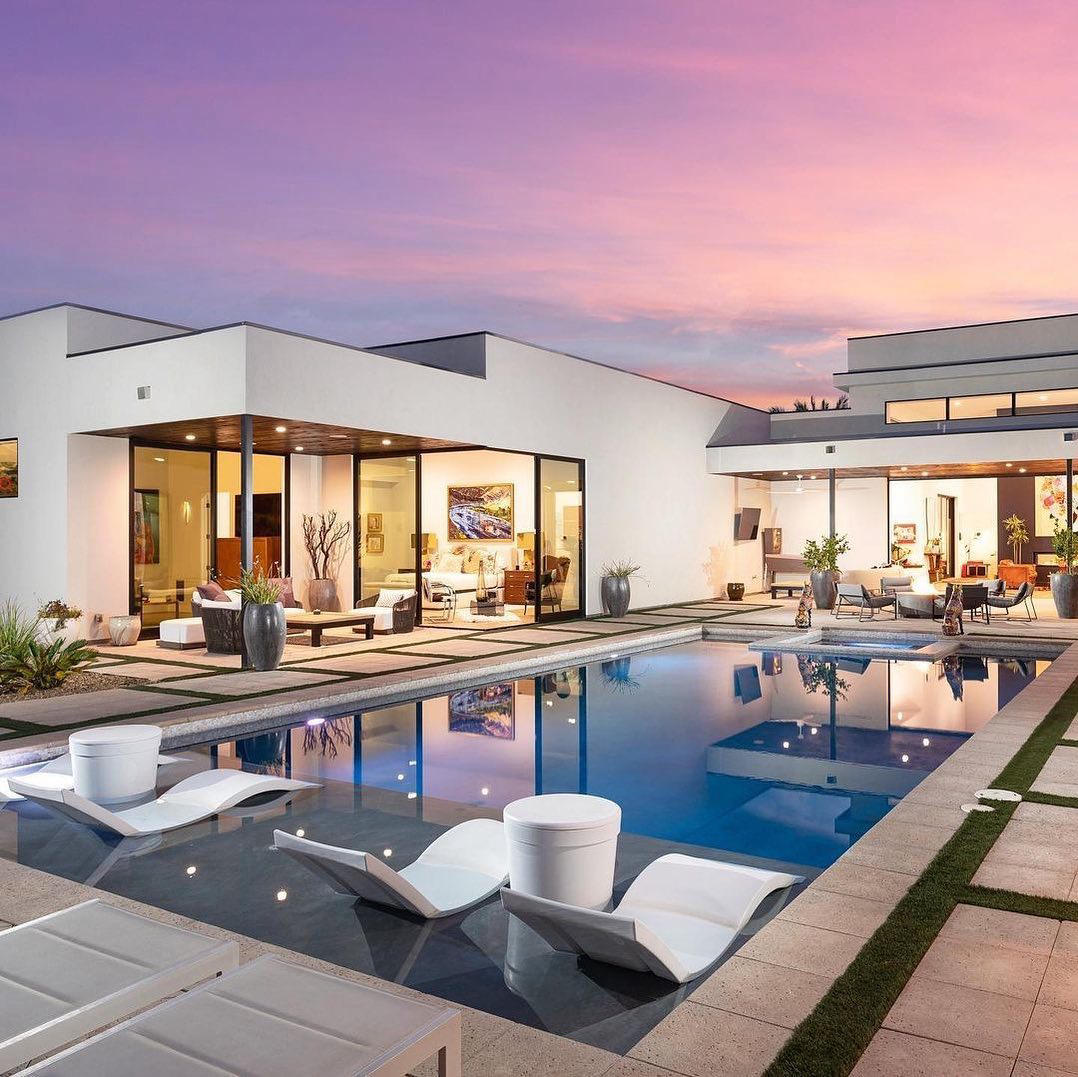 Luxury Real Estate - A truly chic and unique home so close to all the action of Viva Las Vegas
