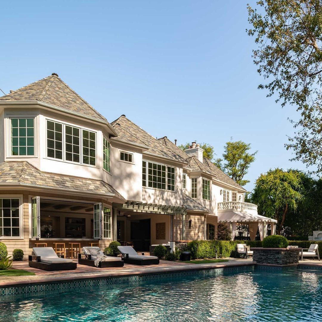Luxury Real Estate - How would you like to live an East Hamptons lifestyle in Encino