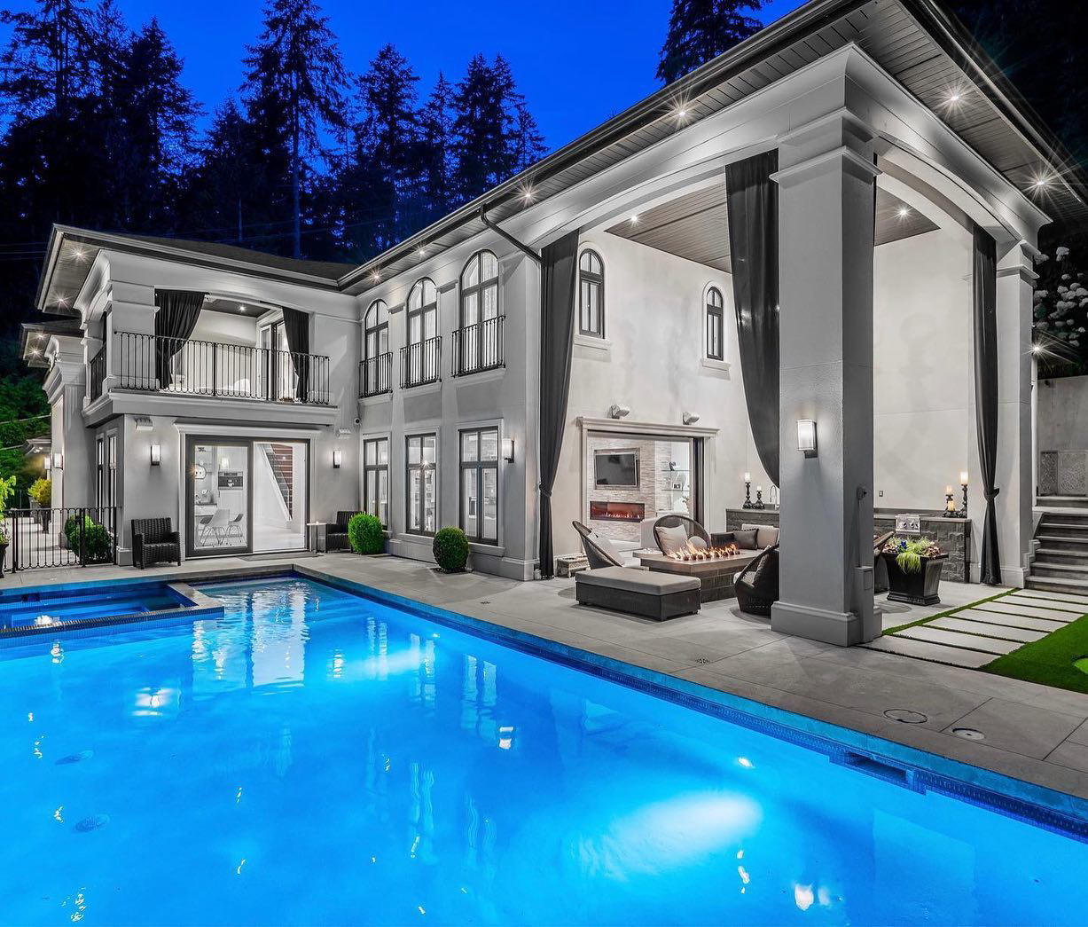 Luxury Real Estate - Would you live in this $8,998,000 West Vancouver Mansion