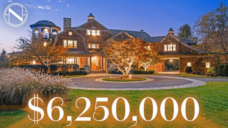 Magnificent Custom Designed Hamptons-style Colonial