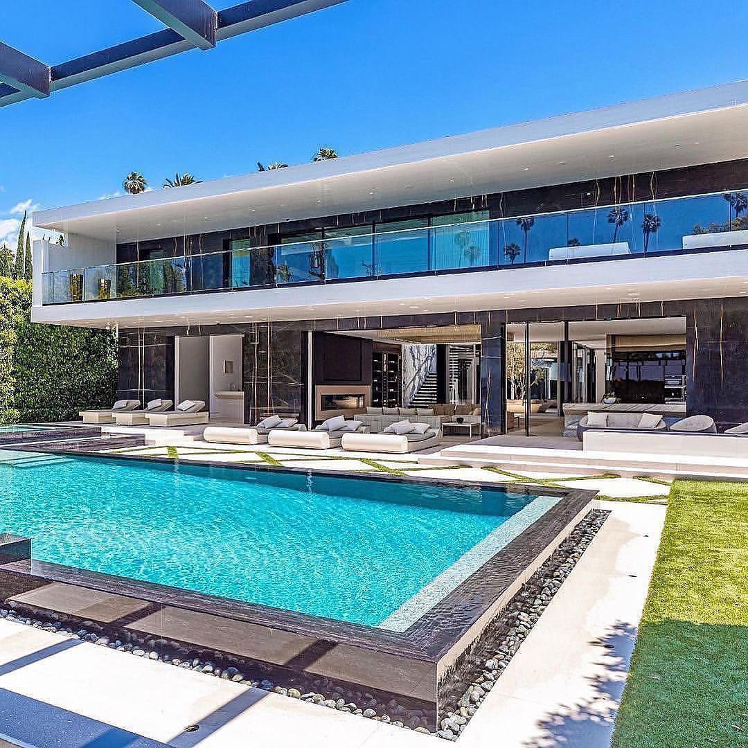 Mansionify - Dream home in prestigious Beverly Hills
