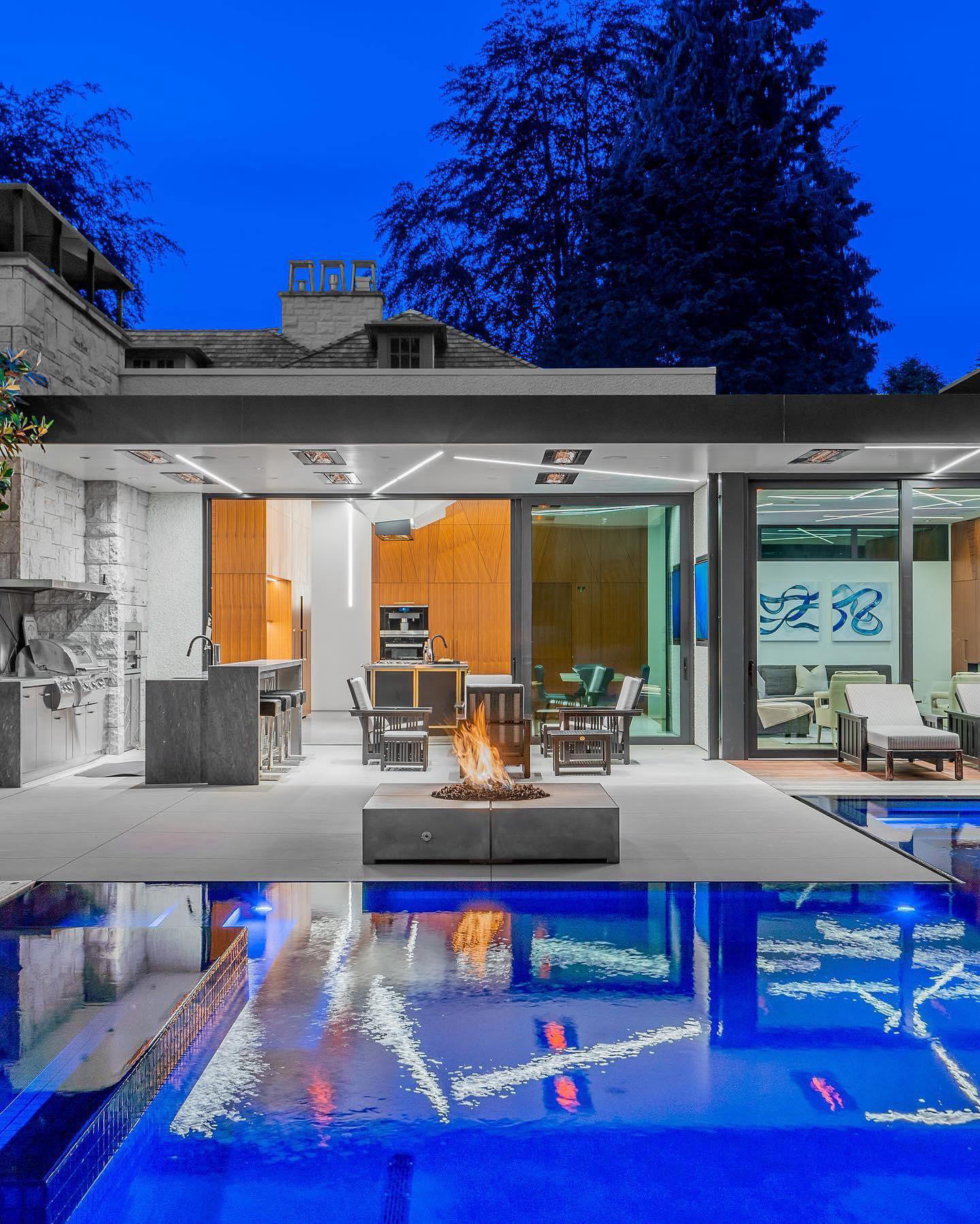 Millionaire Homes - $30,000,000 Mansion in 🇨🇦By #maxhasman An Award Winning Contemporary Masterpie