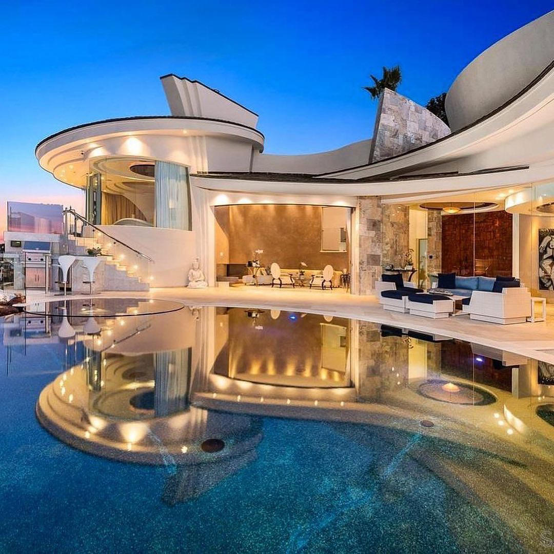 Millionaire Homes - Imagine living here