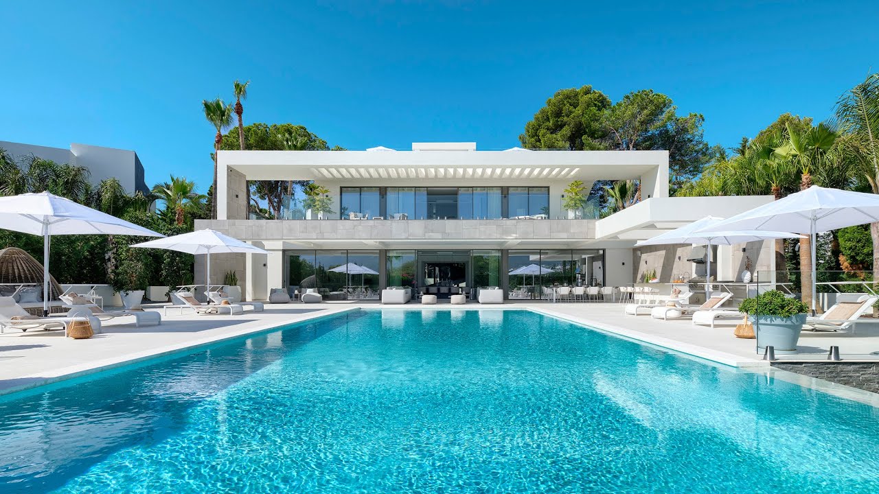 image 0 Modern House €11.800.000 Frontline Golf In Marbella Nueva Andalucia