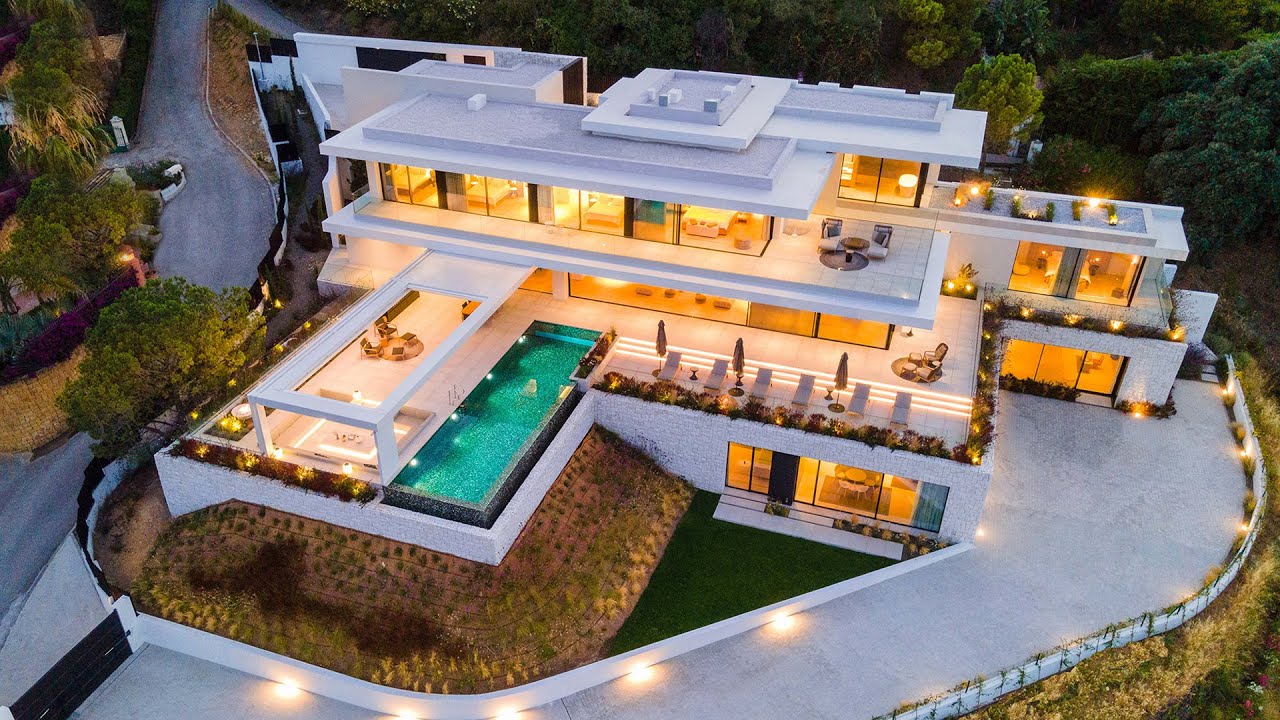 image 0 New €8.750.000 Modern Mega Mansion In Marbella El Madroñal : Drumelia Real Estate