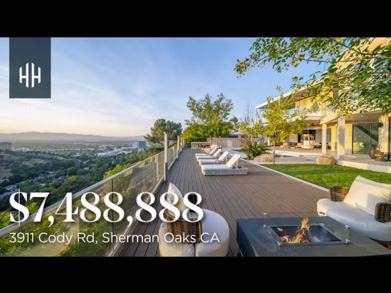 Private Sherman Oaks Contemporary With Explosive Views : 3911 Cody Rd