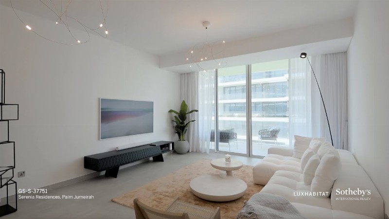 Stunningly Furnished Designer Apartment On Palm Jumeirah