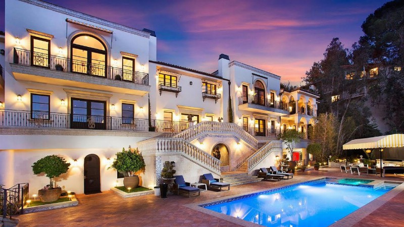 image 0 This $10995000 Romantic Venetian Hollywood Hills Villa Boasting Magnificent Canyon Views