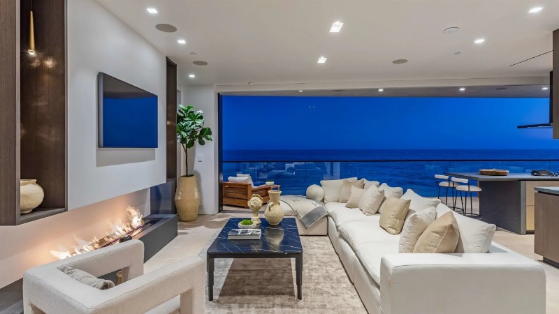 This $12450000 Brand New Custom-crafted Contemporary Home In Malibu Boasts Panoramic Ocean Views