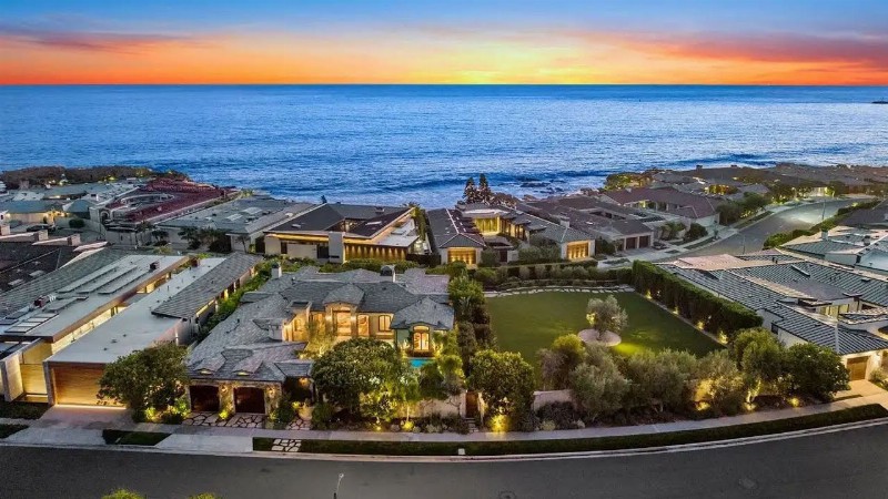 This $22998000 Legacy Property In Corona Del Mar Has Majestic Gardens With Vast Coastline Views