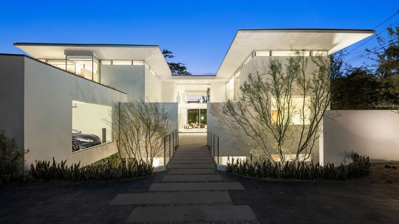 image 0 This $23950000 Modern Mansion In Santa Monica Was Built With The Highest Luxury Standard