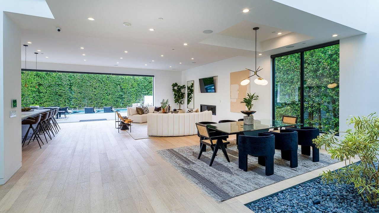 image 0 This $4095000 Dream Home In Los Angeles Offers Lavish Indoor Outdoor Living