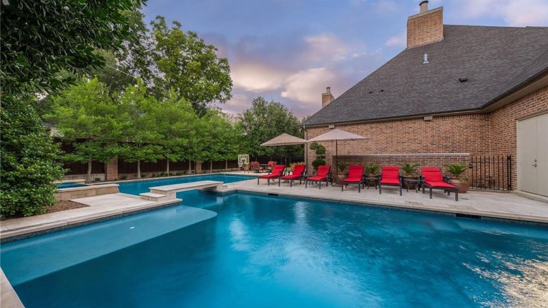 image 0 This $4549000 Fabulous Traditional Home In Dallas Showcases Incredible Entertaining Areas