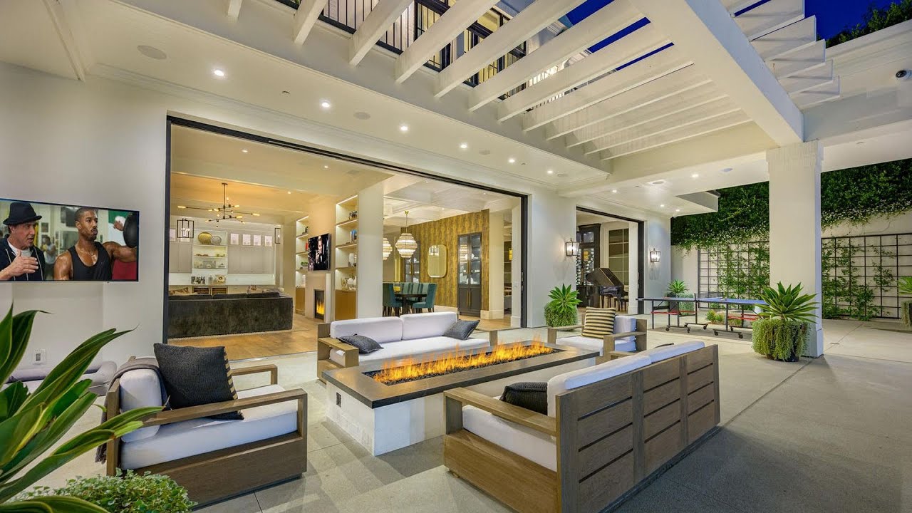 This Georgian Traditional Estate In Beverly Hills Is A Truly Spectacular Modern Take