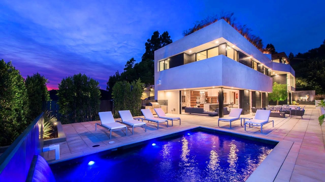 image 0 This Opulent Modern Estate In Los Angeles Is Truly An Entertainer's Dream