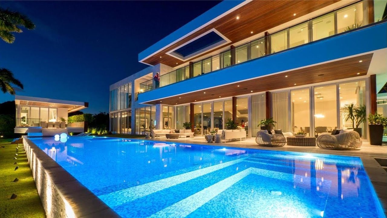 image 0 This Smart Home Is A True Jewel Box In Miami Beach Offers Sweeping Views Of Miami Skyline